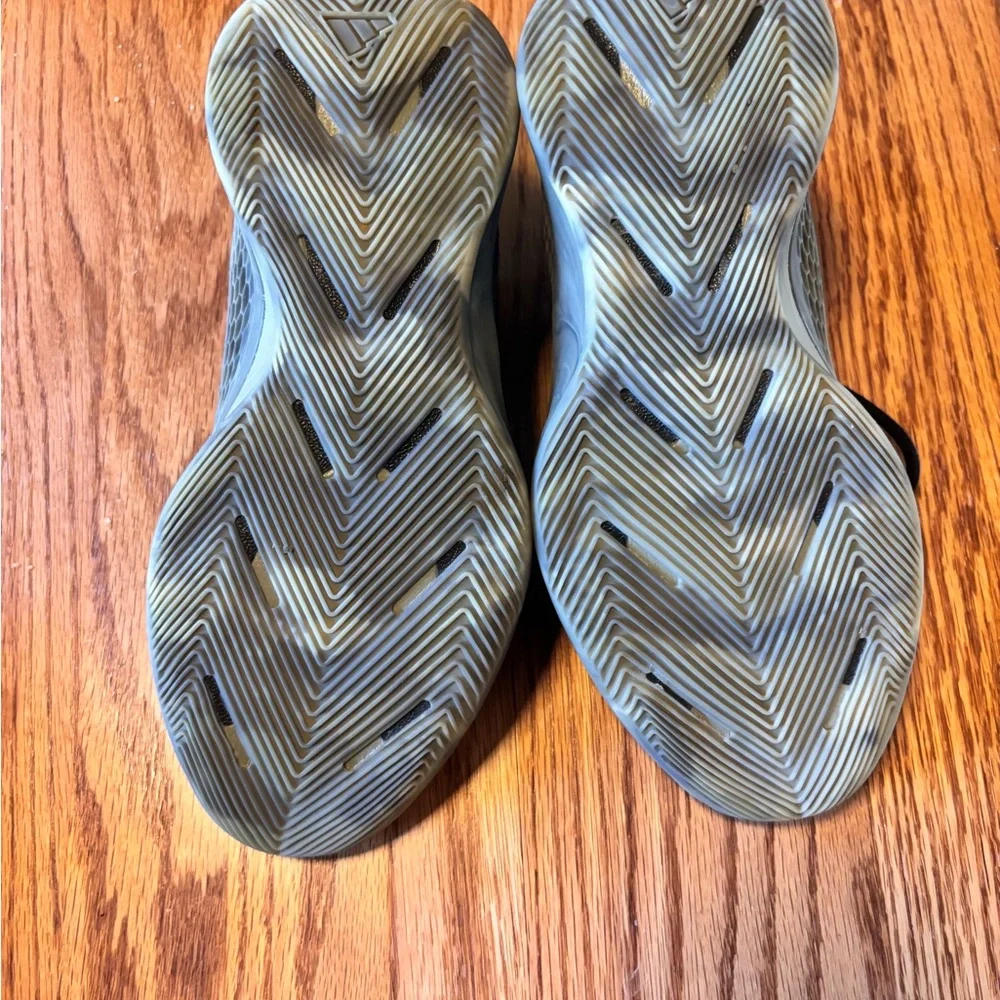 Kids AE 1 Anthony Edward’s basketball shoes - Picture 3 of 6